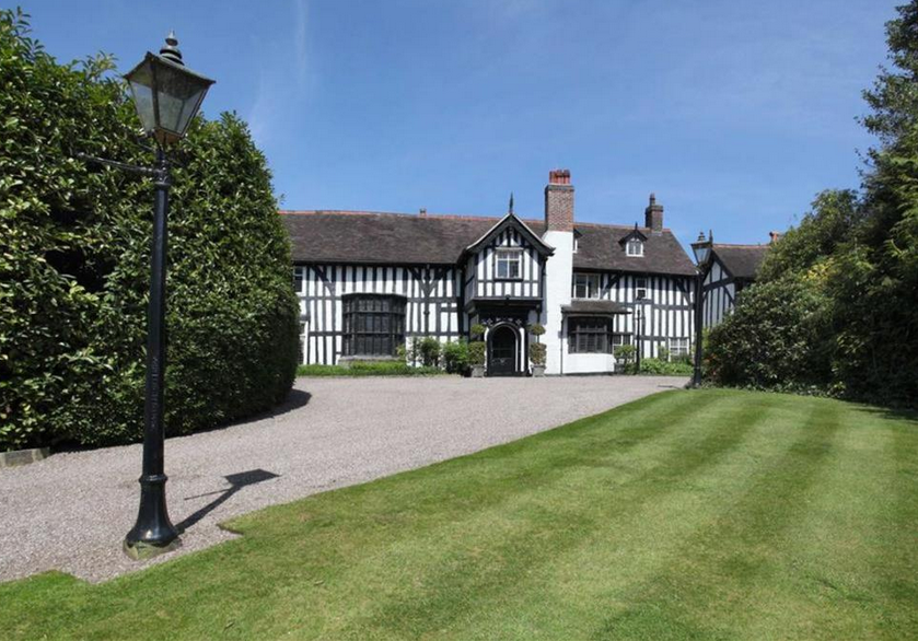 Charming Cheshire county homes for sale now